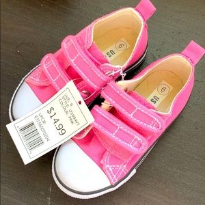 Toddler pink sneakers